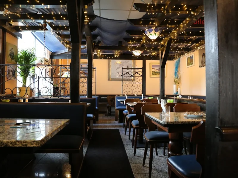 Hellas Grill Restaurant