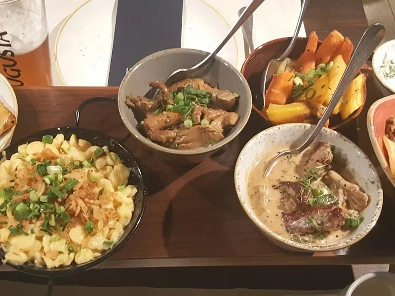 Die Tafeldecker in der Fuggerei