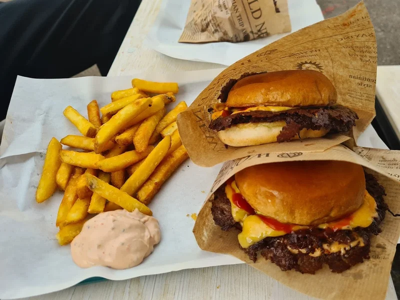 bu 'n' do (Burger & HotDogs)