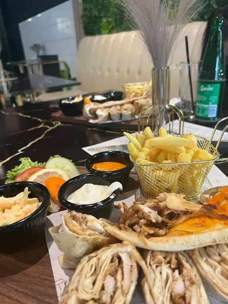 Grand Flavor Restaurant-مطعم غراند