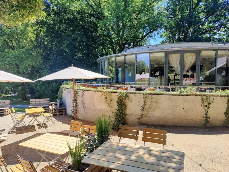 BERGstation Café.Restaurant im Huthpark