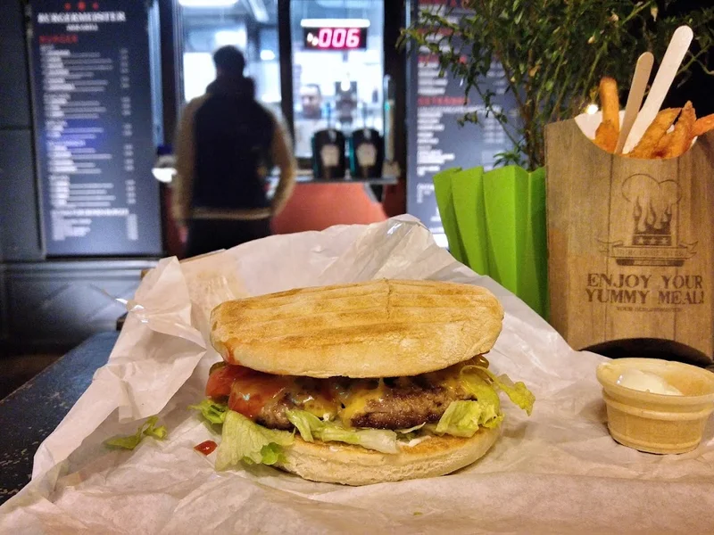 Big B - Burger Pommes Lemonade