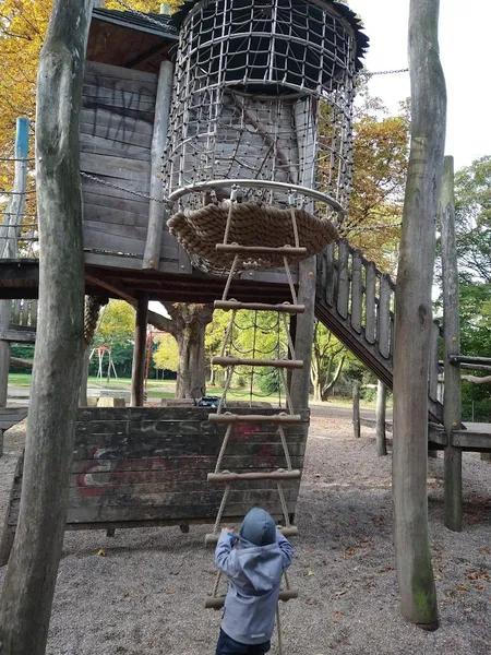 Planeten-Spielplatz / Merkur-Spielplatz