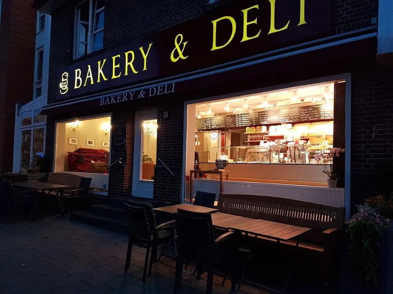 Bakery & Deli