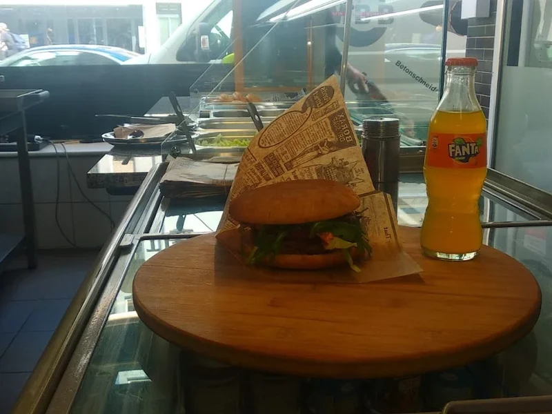 FAST KITCHEN Streetfood