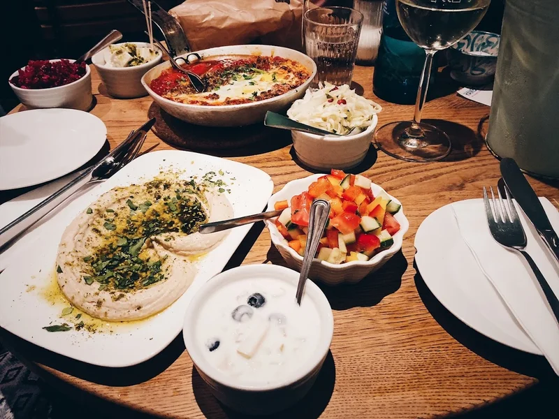 Nana – Meze & Wine