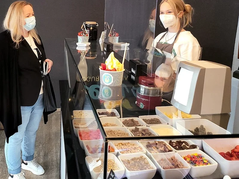 Sorelli's Frozen Yogurt & Eisbar