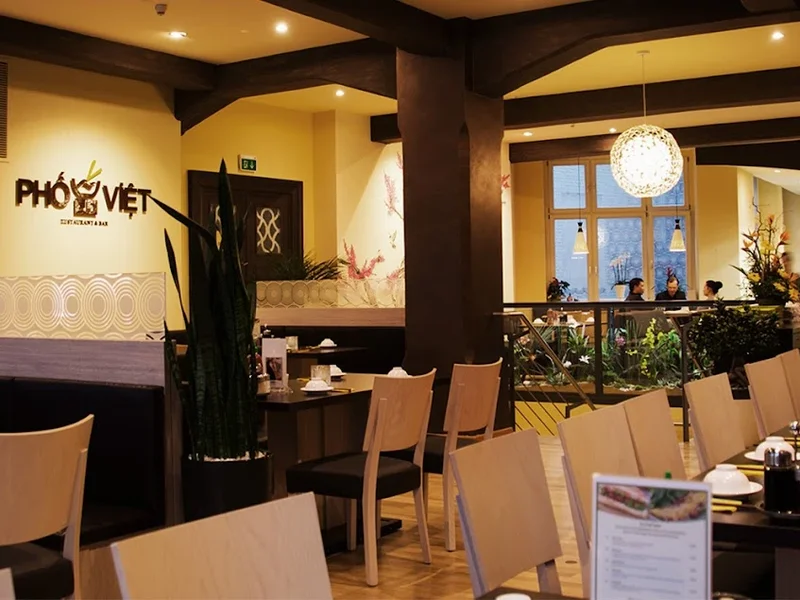 "Phố Việt" Restaurant & Bar