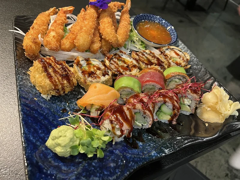 Lila Sushi & Thai kitchen