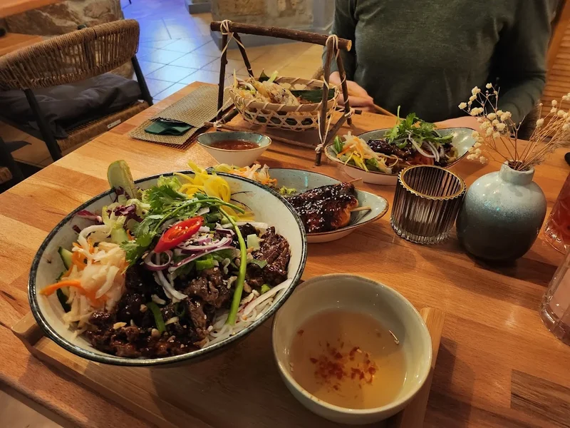 1969 Moon - Asiatisches Restaurant und Sushi-Bar