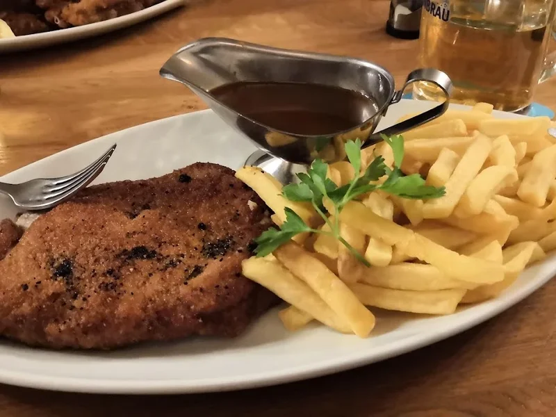 DER LÖWE Becker Gastro GmbH