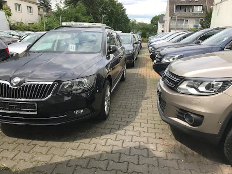 Automobile YEDEK