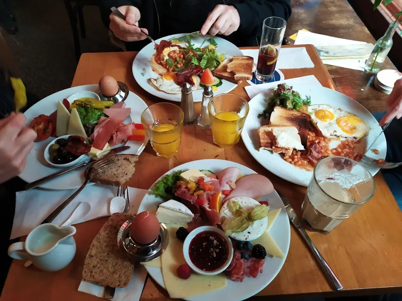 Muggel - Cafe - Bar - Restaurant