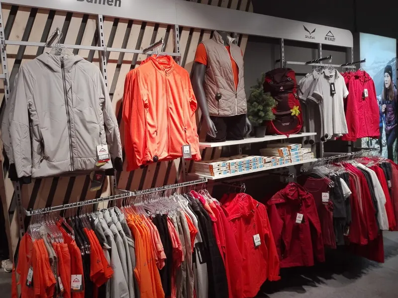 INTERSPORT SIEBZEHNRÜBL (Riem Arcaden)