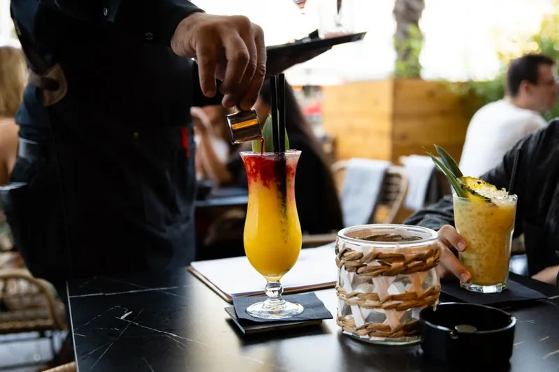RUUG BAR