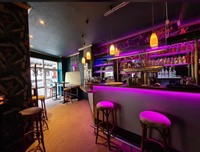 Café del Bar • Café • Lounge • Cocktailbar