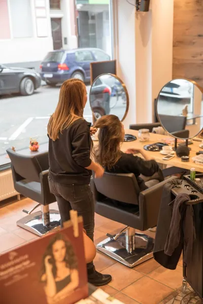 Jeannie La Coupe Hair Salon