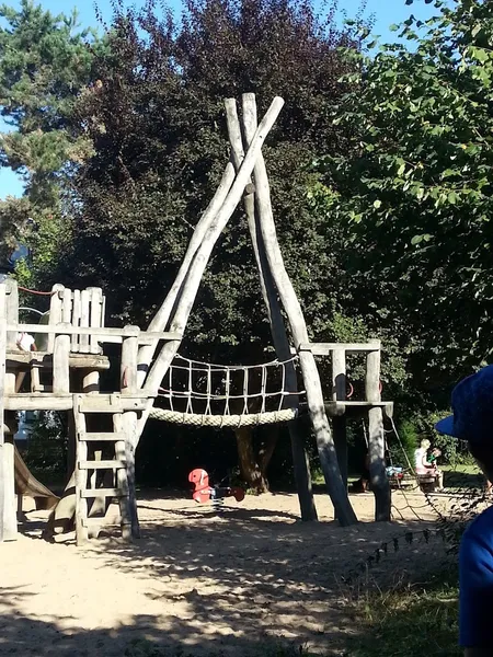 Spielplatz an St. Herrmann-Joseph