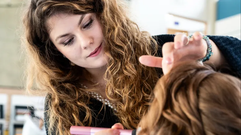 Elena Kokologiannis Make up & Hair - Brautstyling