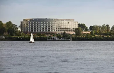 Liste 5 hotels mit parkplatz in Finkenwerder Hamburg