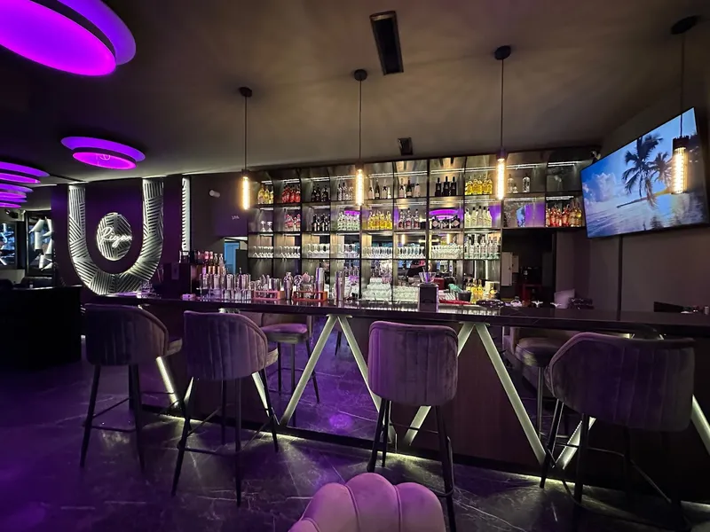 Riya Café Bar