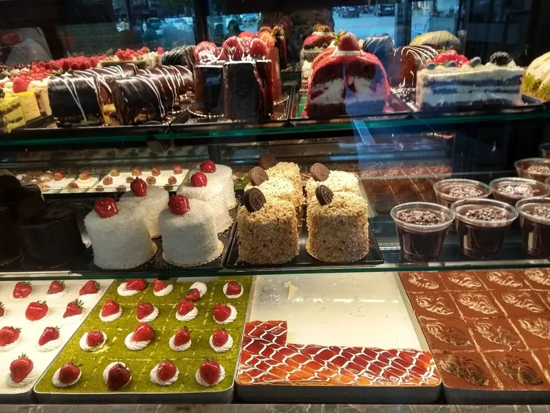 Ikbal - Cafe, Bäckerei & Konditorei