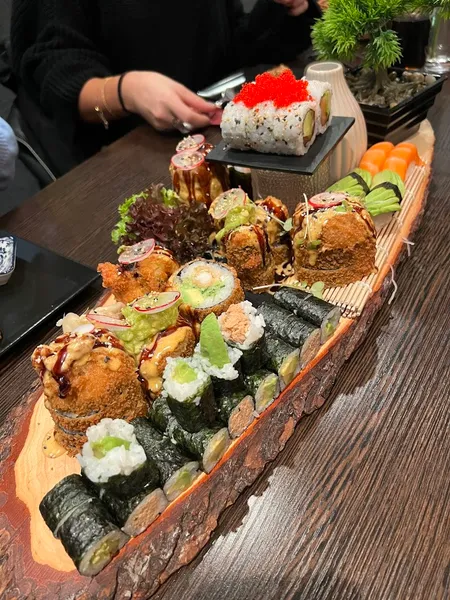 MeYuki Sushi & Asian Food