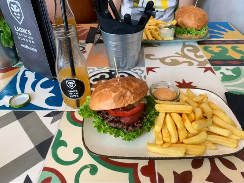 Lion's Burger