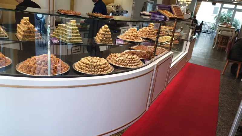 Salloura-Sweets Baklava Süßspeisen Gebäck