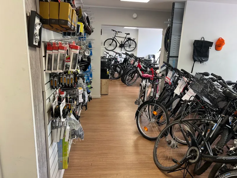 Claren Bike Shop