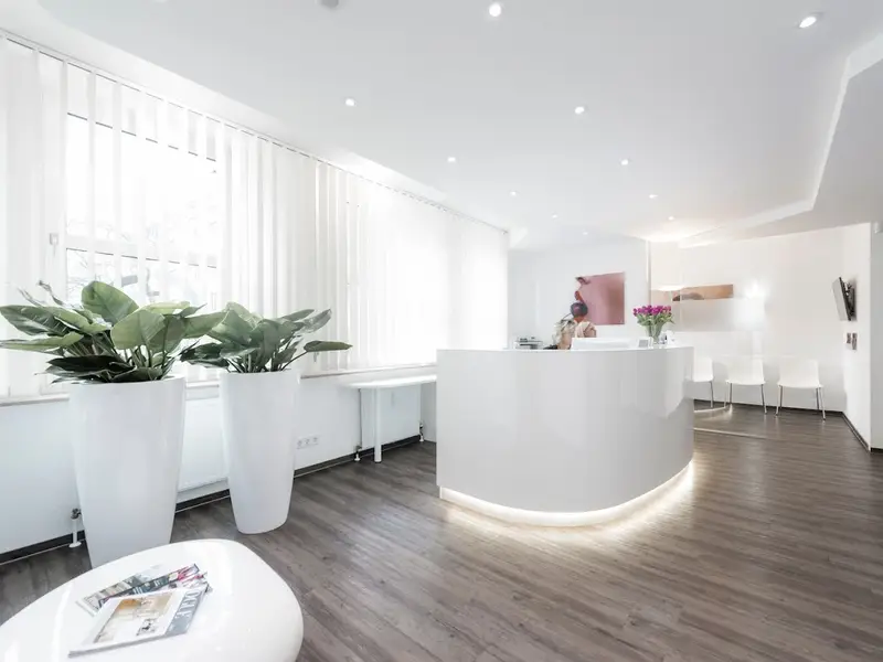 FineDent - Zahnarzt Dr. Robert Berdik in Düsseldorf