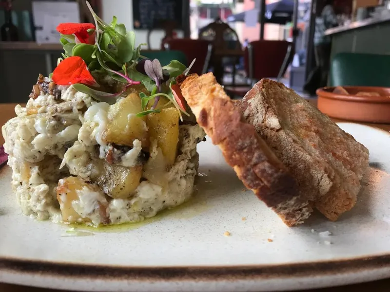 Restaurante Carmesí - Cocina fusión, sana y casera