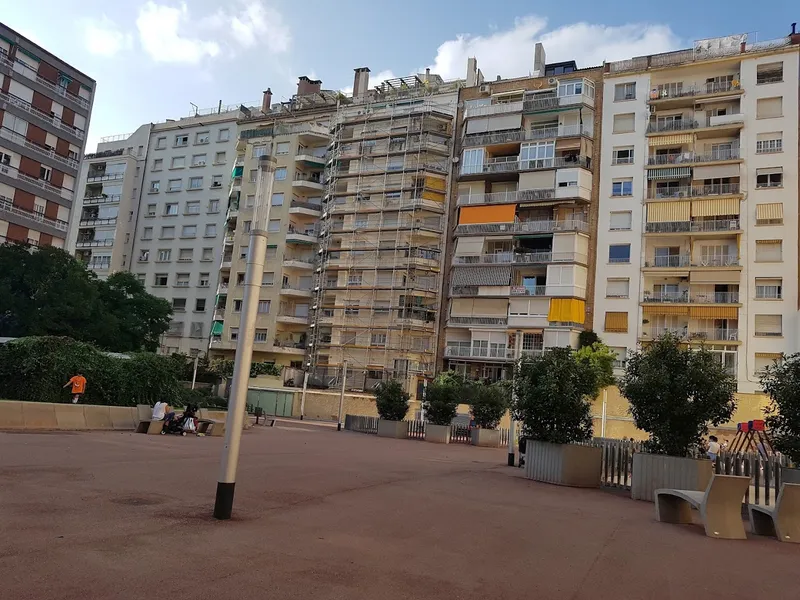 Plaza del Espejo de Pedralbes