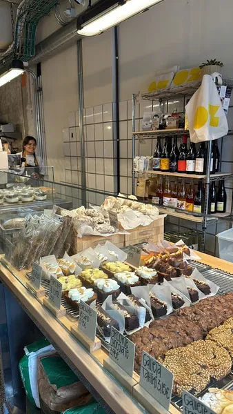 Oz Bakery