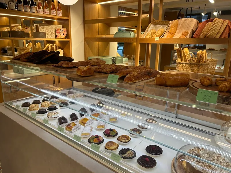 Le Petit Four