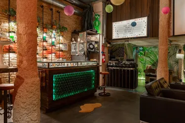 Los 8 clubes de El Raval Barcelona