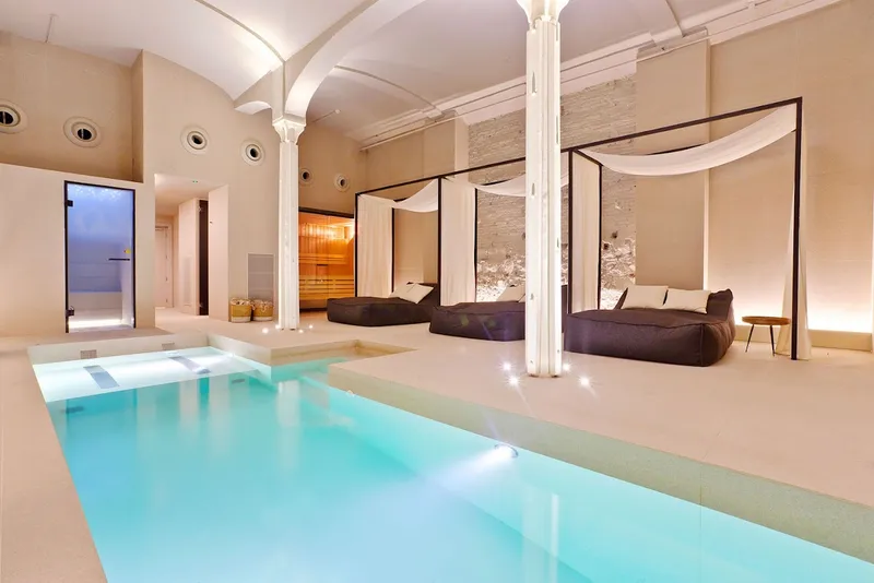 SIGNATURE SPA