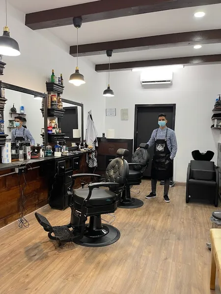Barber shop sani