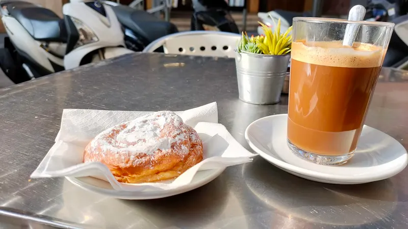 Dama's Café
