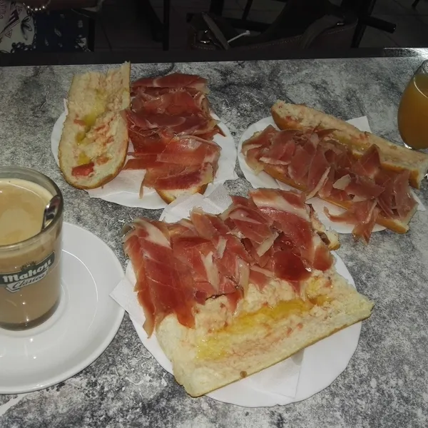 Bar Andres, El Rey de los Bocadillos