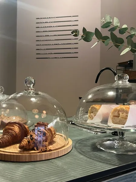 CHROMATIC Café