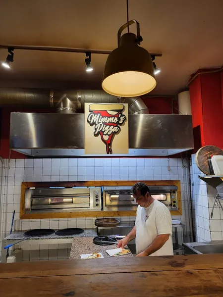 Mimmos Pizza, Parlament 17