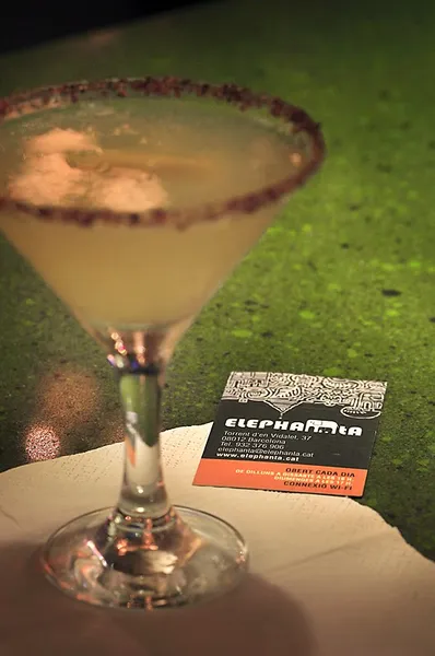 ELEPHANTA GINBAR COCTELERIA