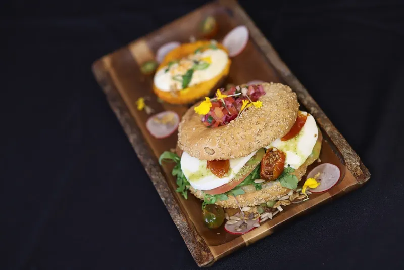 Colibri Brunch & Bistro