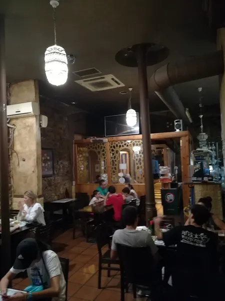 Khan Kaffrun, Lebanese restaurant