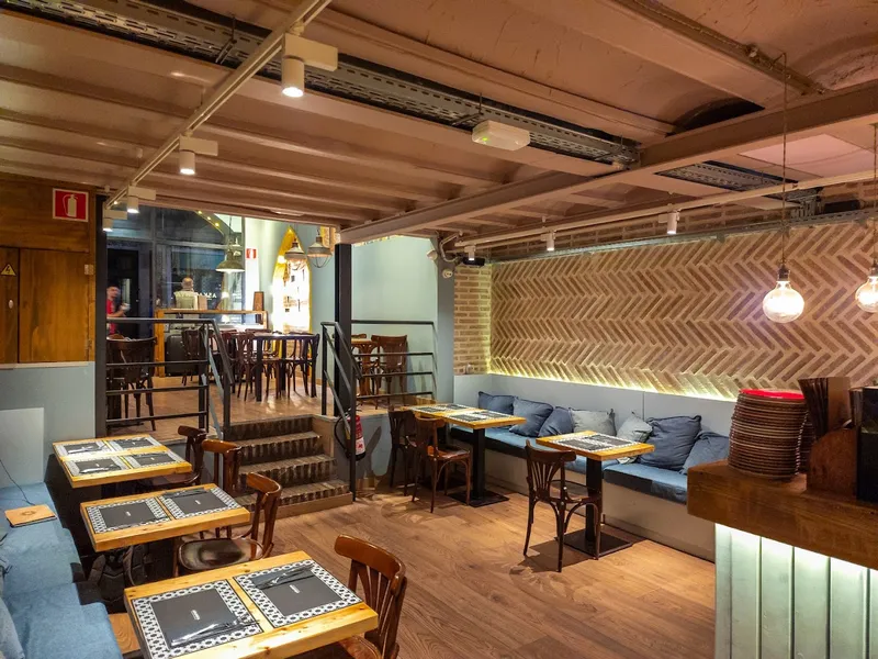 Restaurante Askadinya مطعم اسكدنيا