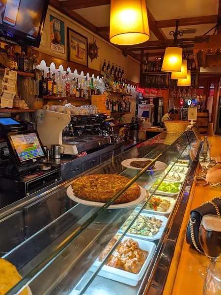 Restaurante Tapas en Barcelona Rovica Tapes