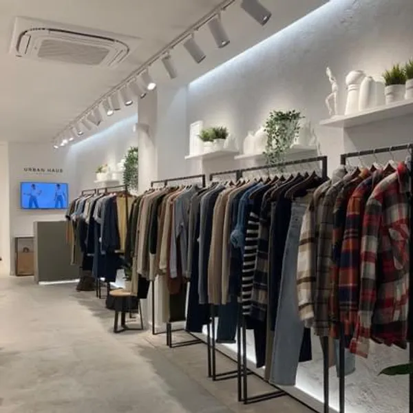 Urban Haus Barcelona | Tienda de Moda para Mujeres y Hombres