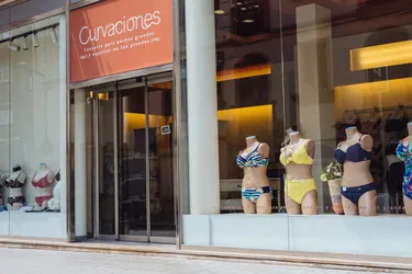 Los 7 tiendas de bikinis de Vila de Gràcia Barcelona