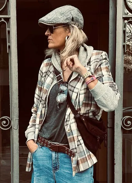 Why Not ? Barcelona. Tienda de Ropa para mujeres modernas. Estilo baggy, street style, denim Style, casual. Complementos.